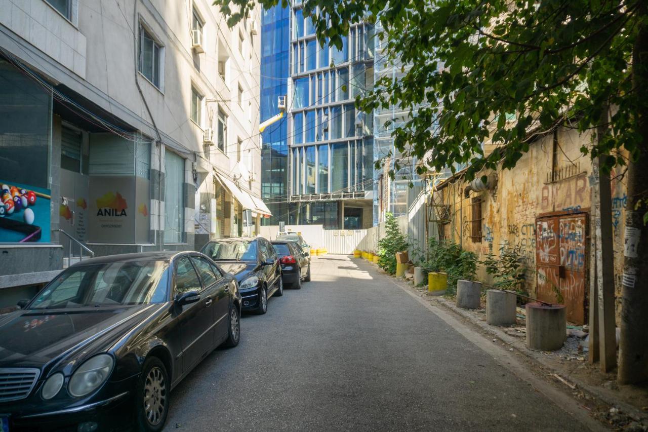 City Center Two Private Bedrooms Near Scanderbeg Square On Shared Apartment Tirana Exterior foto